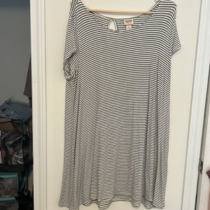 Loose fitting summer dress